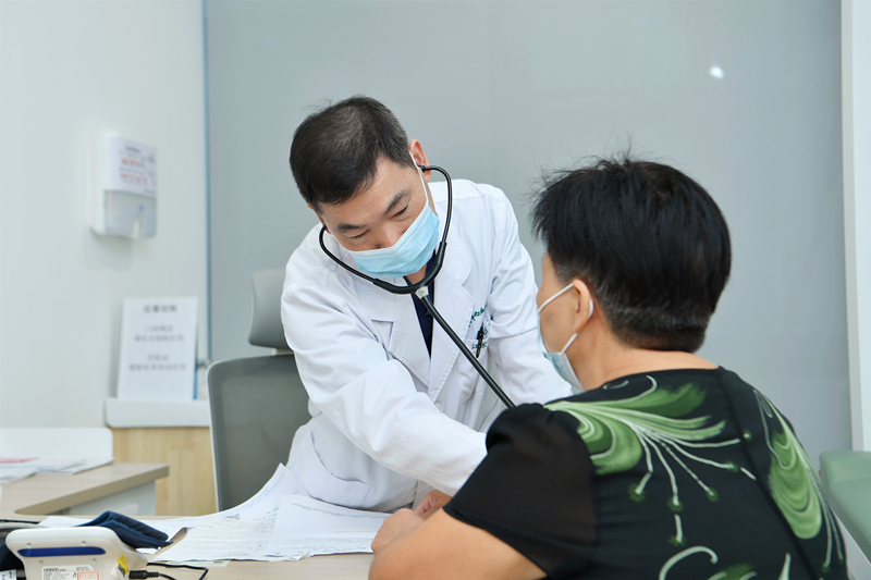 华体会体育
举办世界心脏日专家义诊活动_副本.jpg